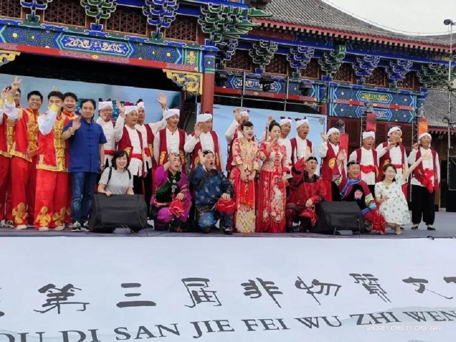 榆阳区第三届非物质文化遗产节隆重举办 棉絮画引关注(图2)