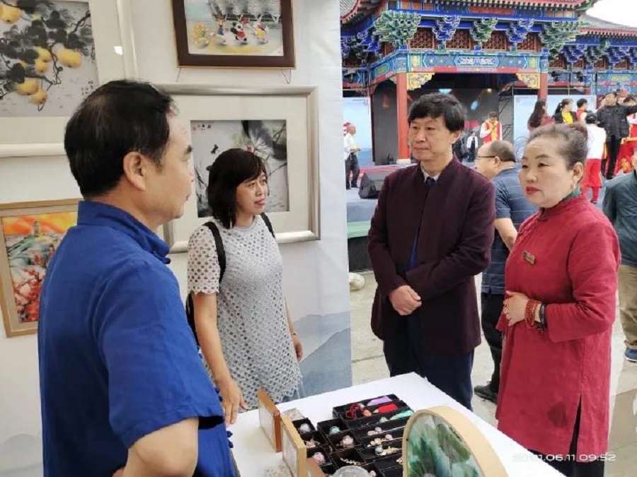 榆阳区第三届非物质文化遗产节隆重举办 棉絮画引关注(图4)