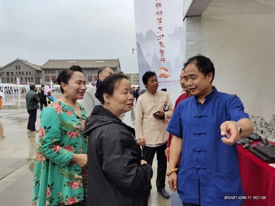 榆阳区第三届非物质文化遗产节隆重举办 棉絮画引关注(图5)